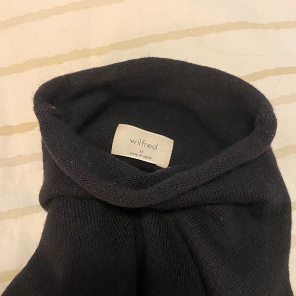Wilfred Aritzia Black Cyprie Sweater 100% Merino wool - Picture 5 of 10